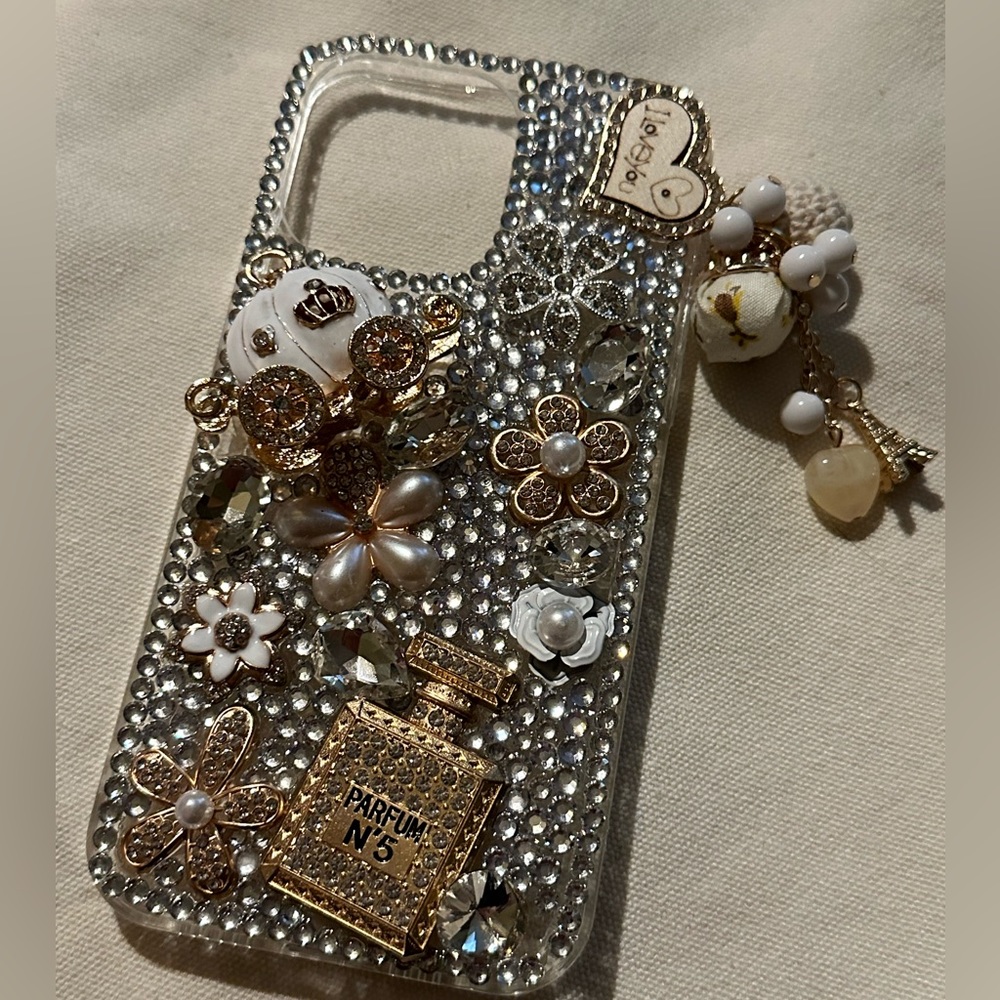 iPhone 14 pro max jeweled case